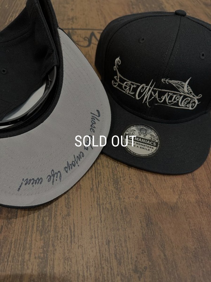 画像1: ★送料無料★エギマニ/トライバル刺繍スナップバックフラットCAP【BLACK/SILVER】ツバ裏プリント有り (1)
