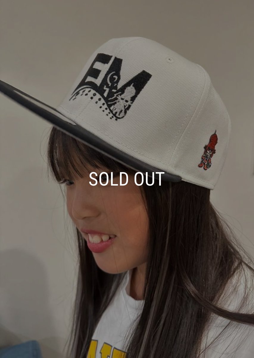 画像3: ★送料無料★エギマニ/ＥＭ刺繍スナップバックフラットCAP【BLACK/WHITE】 (3)