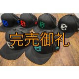 ★送料無料★ＥＭクロス３Ｄ刺繍ストレッチフラットキャップ