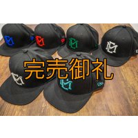 ★送料無料★ＥＭクロス３Ｄ刺繍ストレッチフラットキャップ