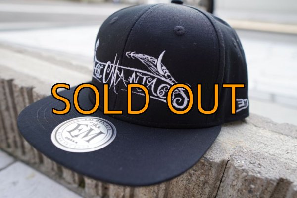 画像5: ★送料無料★エギマニ完全オリジナル/トライバル刺繍/スナップバックフラットCAPデザインII【ツバ裏プリント有】 (5)