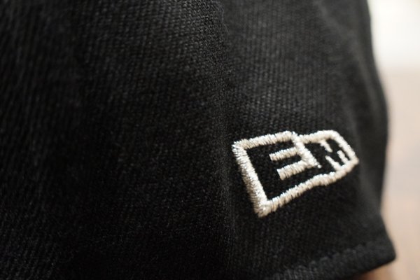 画像16: ★送料無料★EMクロス3D刺繍ストレッチフラットキャップ (16)