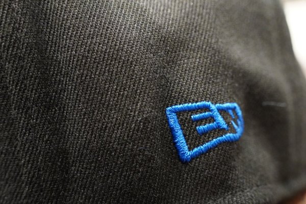 画像4: ★送料無料★EMクロス3D刺繍ストレッチフラットキャップ (4)