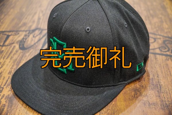 画像8: ★送料無料★ＥＭクロス３Ｄ刺繍ストレッチフラットキャップ (8)