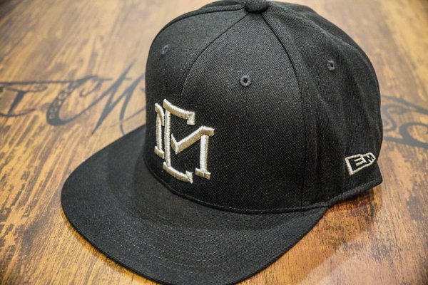 画像14: ★送料無料★EMクロス3D刺繍ストレッチフラットキャップ (14)