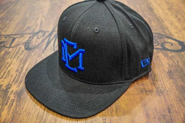 画像2: ★送料無料★EMクロス3D刺繍ストレッチフラットキャップ (2)