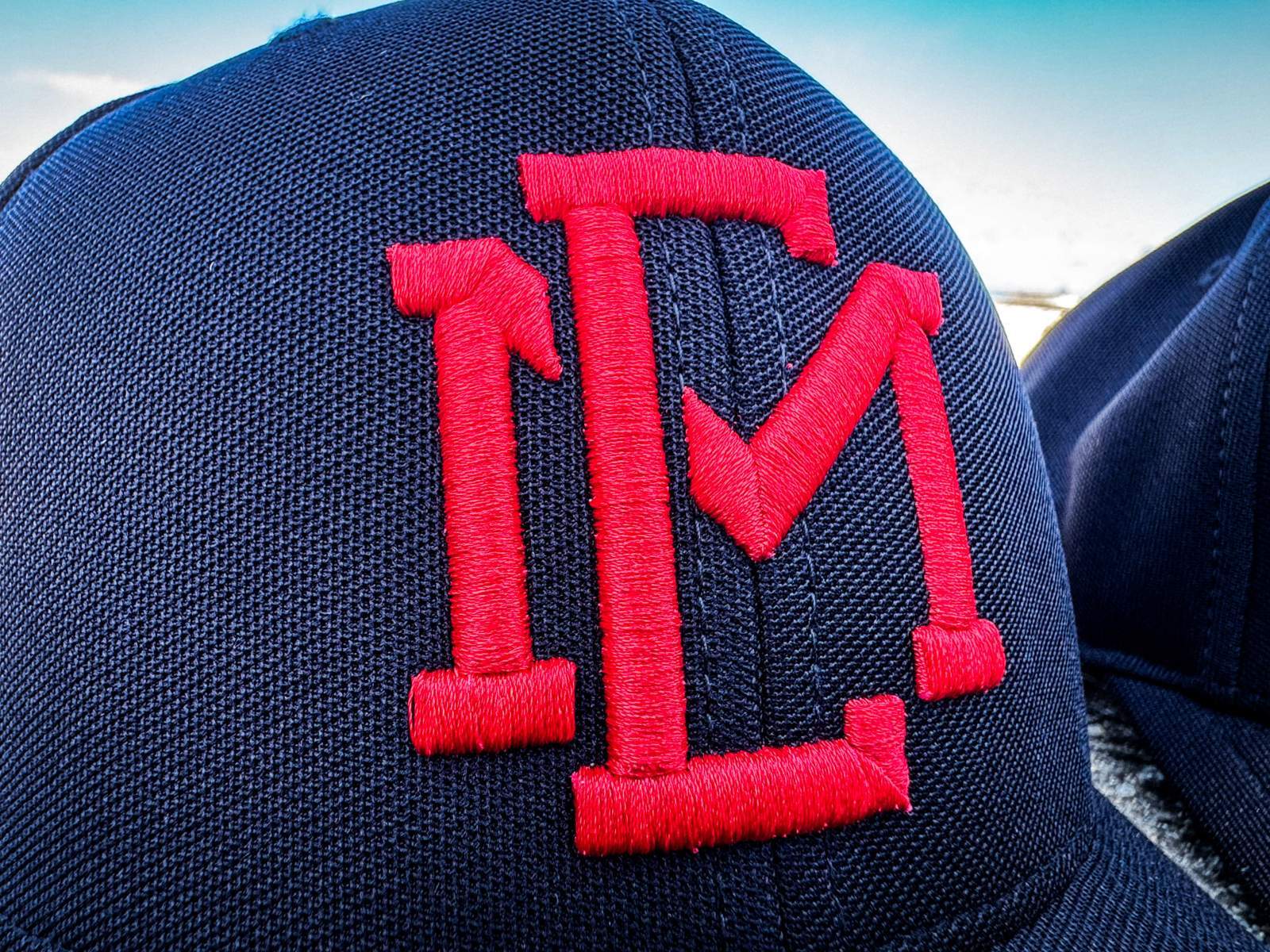 ☆送料無料☆EMクロス3D刺繍ストレッチ/カーブCAP - 大阪